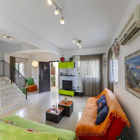 빌라 Imagine And Your Family Renting Luxury Minutes From The Beach, Protaras 1501