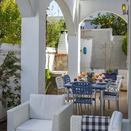 빌라 Imagine And Your Family Renting Luxury Minutes From The Beach, Protaras 1501