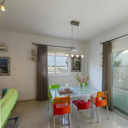 빌라 Imagine And Your Family Renting Luxury Minutes From The Beach, Protaras 1501